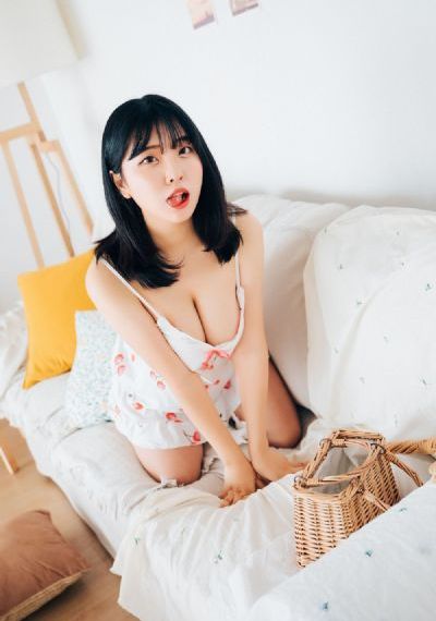 扒开她的乳罩吸奶头视频_BD日韩电影在线