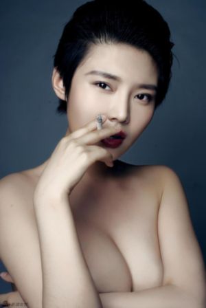 国产美女脚丫视频_蓝光超清免费观看