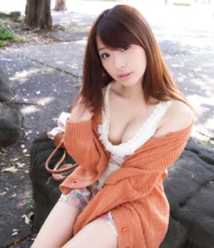 欧美模特惊艳时装秀_欧美电影在线