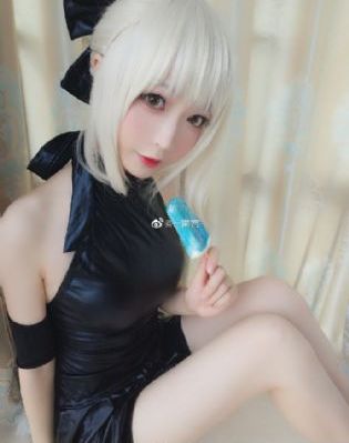 适合欧美妆的美瞳颜色_4KHD在线观看